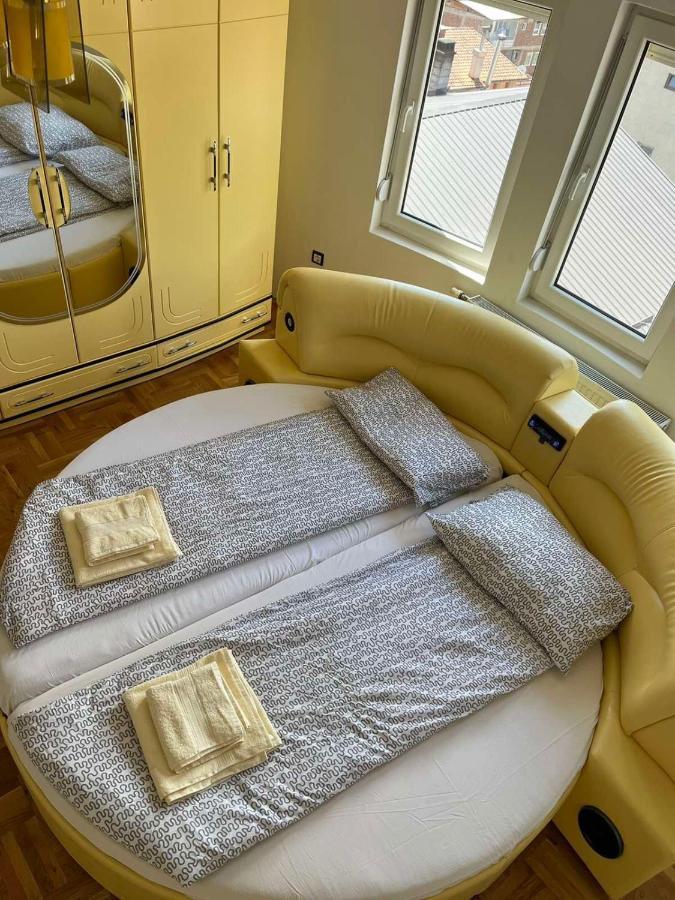 Apartment Alpi เปเย ภายนอก รูปภาพ