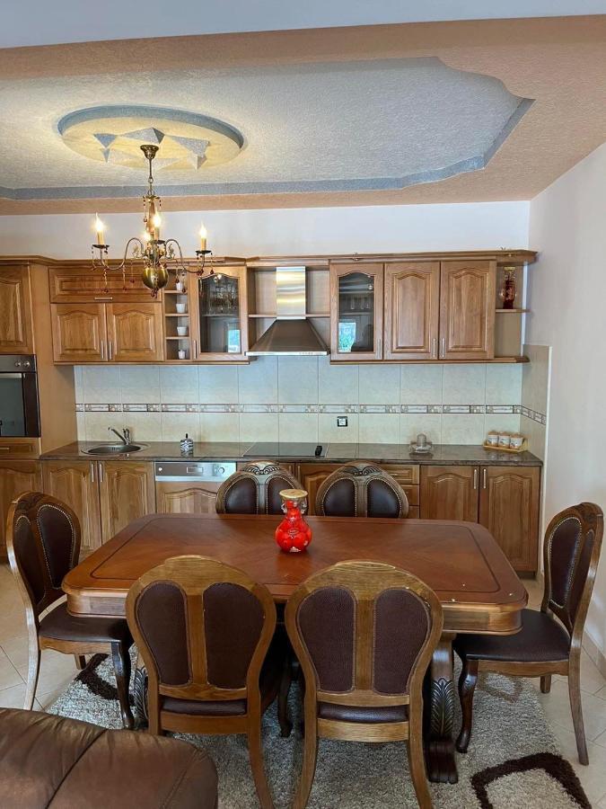 Apartment Alpi เปเย ภายนอก รูปภาพ